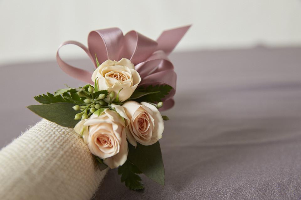 Rose on Hydro Corsage/Wristlet in Lapoint, UT - WEDDINGS & INTERIORS +  FLORAL BY JE DESIGN